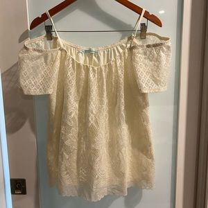 Maurice cold shoulder tank size m. Very pretty lace ivory color with lining